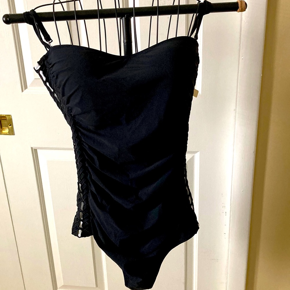 NWT Gottex profile swimsuit one piece